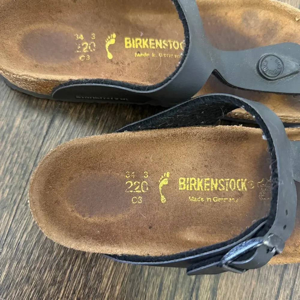Birkenstock Gizeh Youth Sandal- Size 34/ US 3